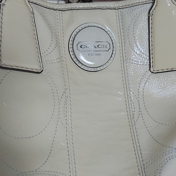 Coach patent leather carry-all - Picture 8 of 14